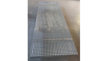 Решетчатый прессованный настил P 34x38 / 60x5 Ст3пс фото решетчатый прессованный настил P 34x38 / 60x5 Ст3пс купить в Уфе