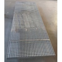 Решетчатый прессованный настил нержавеющий P 33x11 / 30x2 1000x1000 мм 12Х18Н10Т ТУ 25.11.23-001-64650333-2016