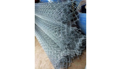 Сетка рабица оцинкованная 10x10 1,1 мм фото сетку рабицу оцинкованную 10x10 1,1 мм купить в Уфе