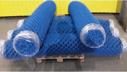 Сетка рабица с полимерным покрытием (ПВХ) 55x55 3,2 мм фото сетку рабицу стальную с полимерным покрытием (ПВХ) 55x55 3,2 мм купить в Уфе