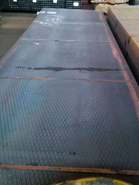 Лист стальной с ромбическим рифлением 2x1000x2000 мм Ст3пс ГОСТ 8568-77 фото