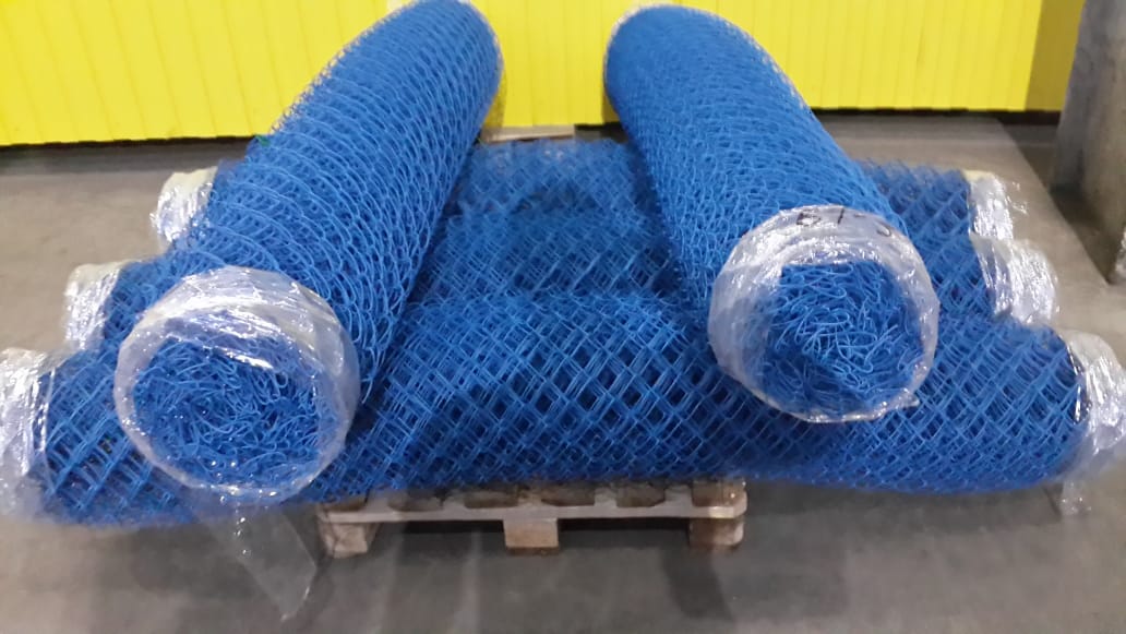 Сетка рабица с полимерным покрытием (ПВХ) 10x10x1 мм ГОСТ 5336-80 фото