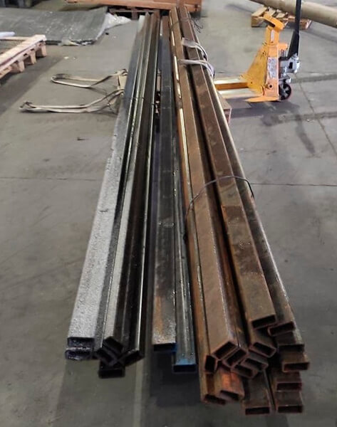 Труба стальная профильная бесшовная прямоугольная 60x40x3 мм Ст10 ГОСТ 13663-86 фото